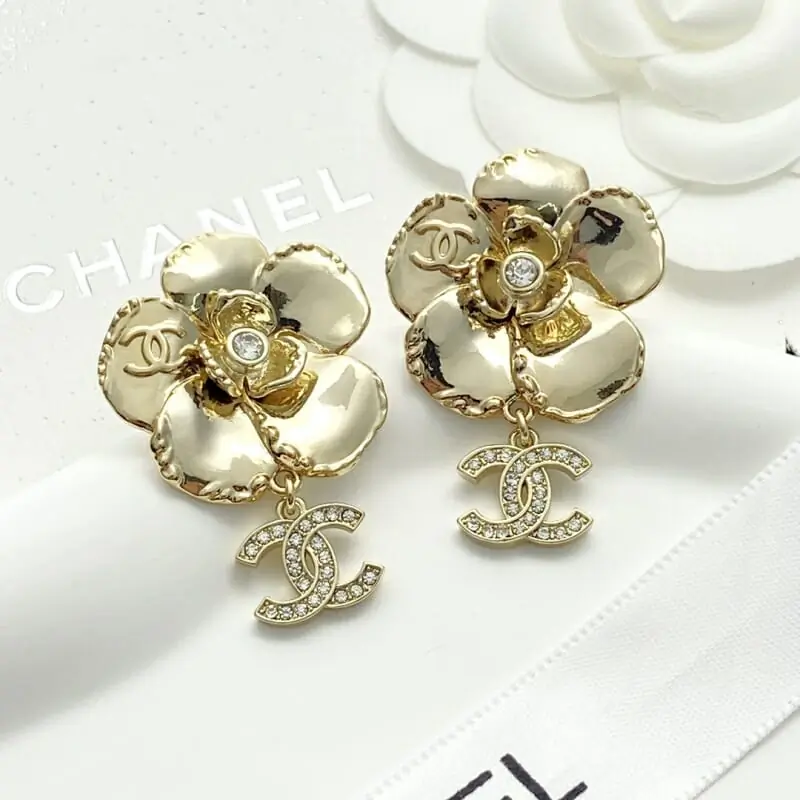 chanel boucles doreilles pour femme s_1253377